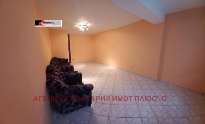 Rent Office in a residential building Sofia - Center 40m²