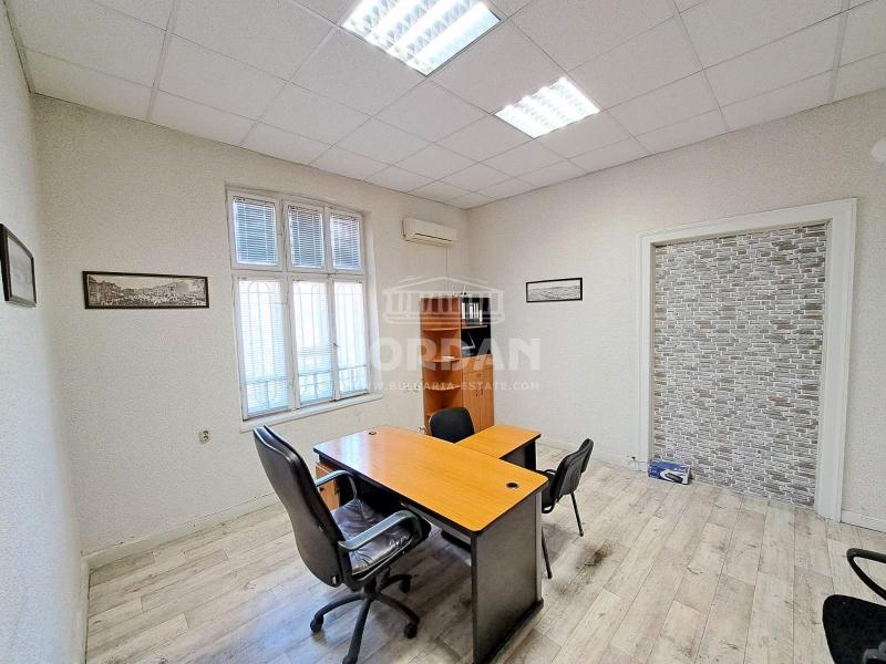 Офис в офис сграда, Варна,<br />Център, 70 Ð¼², 280 лв<br /><label>отдава</label>