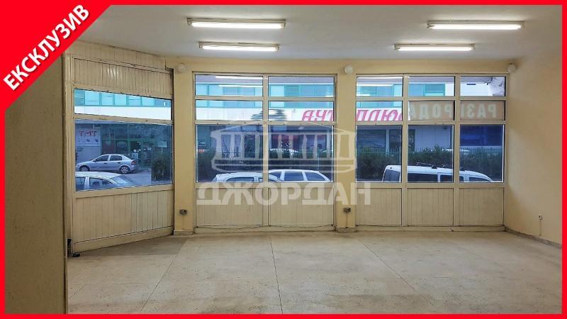 Distribution centers, Varna,<br />Industrial Zone - West, 170 Ð¼², 1 100 lv<br /><label>rent</label>