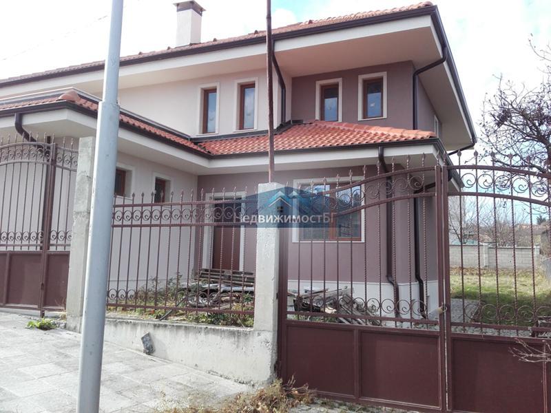 Sale House Varna - с. Звездица 620m²